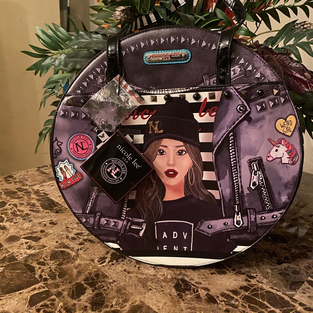 (NWT) round bag